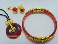 紅瑪瑙手鐲套裝 千年愛戀 常青藤[廠家直供]_金銀珠寶首飾_世界工廠網(wǎng)中國產(chǎn)品信息庫